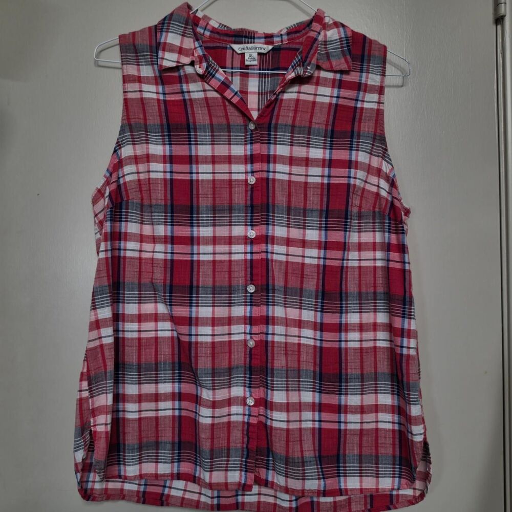 Croft & Barrow Button up for woman